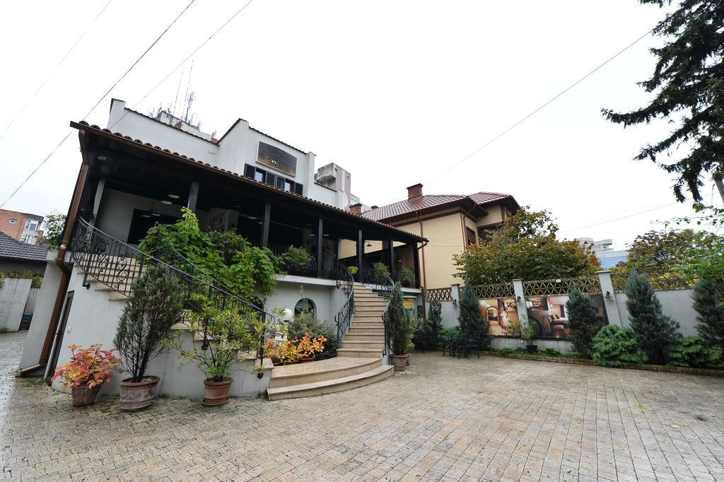 Pensiunea Antique Targu Jiu Bagian luar foto